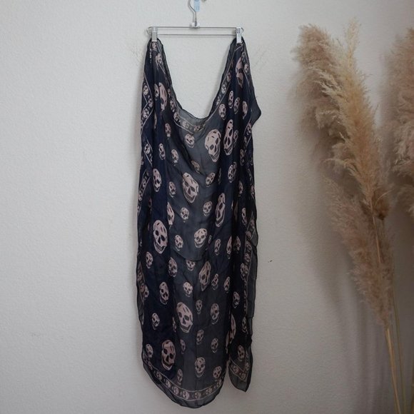 Alexander McQueen Navy Silk Classic Skull Scarf - Picture 4 of 5